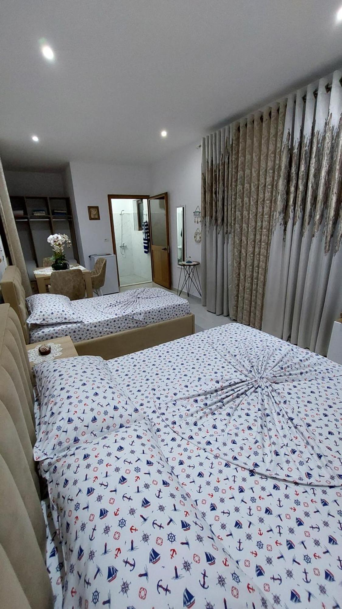 R&R Gesthouse Hotel Shiroka Ngoại thất bức ảnh