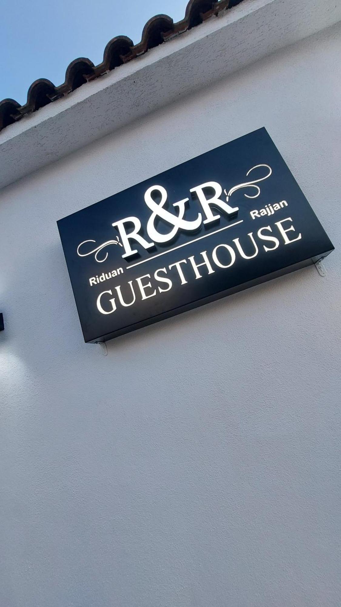 R&R Gesthouse Hotel Shiroka Ngoại thất bức ảnh